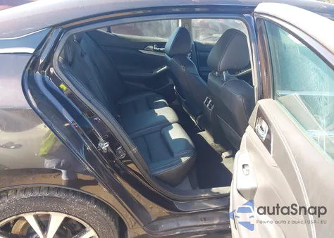 2017 Nissan Maxima 3.5 Sl z USA, uszkodzony, nr VIN 1N4AA6AP0HC367299